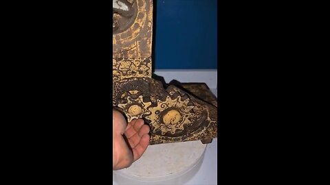 800 IB Crystalline Manufacturing Stone Box – Heavy-Duty Industrial Grade Piece