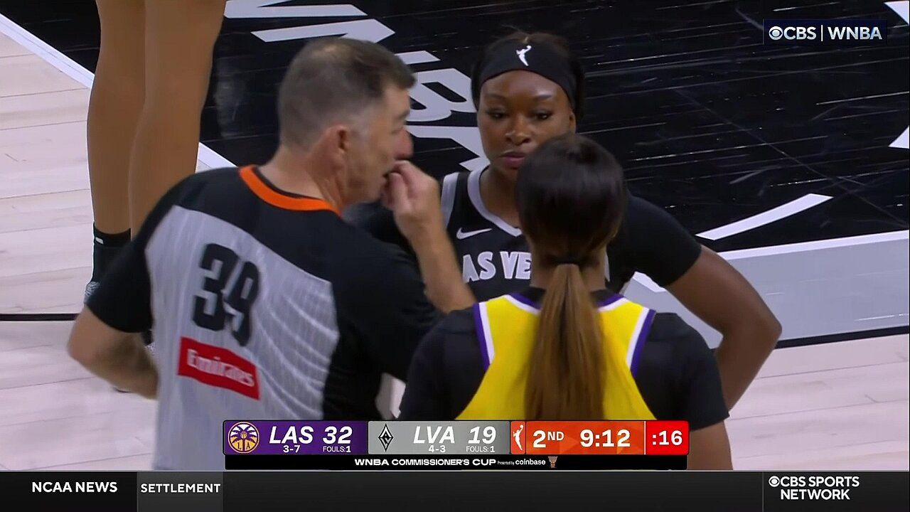 👀 DOUBLE techs, Dana Evans & Odyssey Sims | LA Sparks vs Las Vegas Aces, WNBA women's basketball