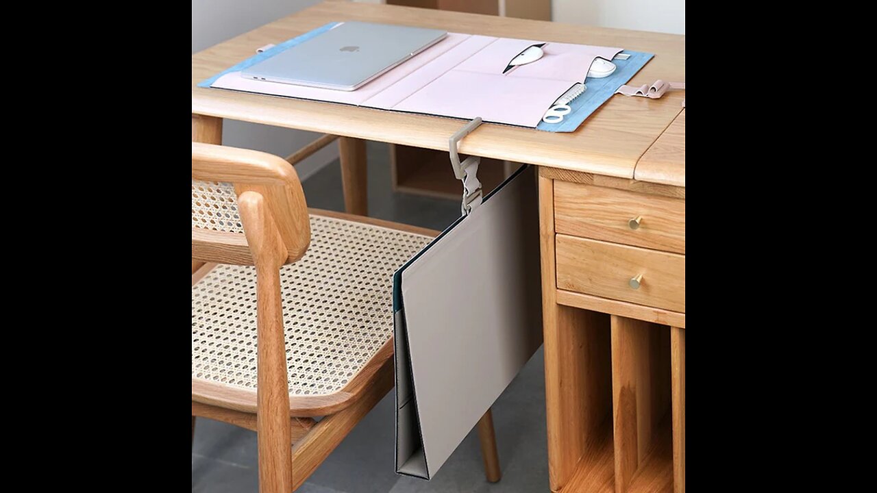 Foldable Hanging Portable Desktop Storage Pad