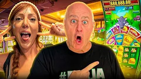 Playing Slots with Adult Film Icon Lauren Phillips! @LaurenFillsUp ​