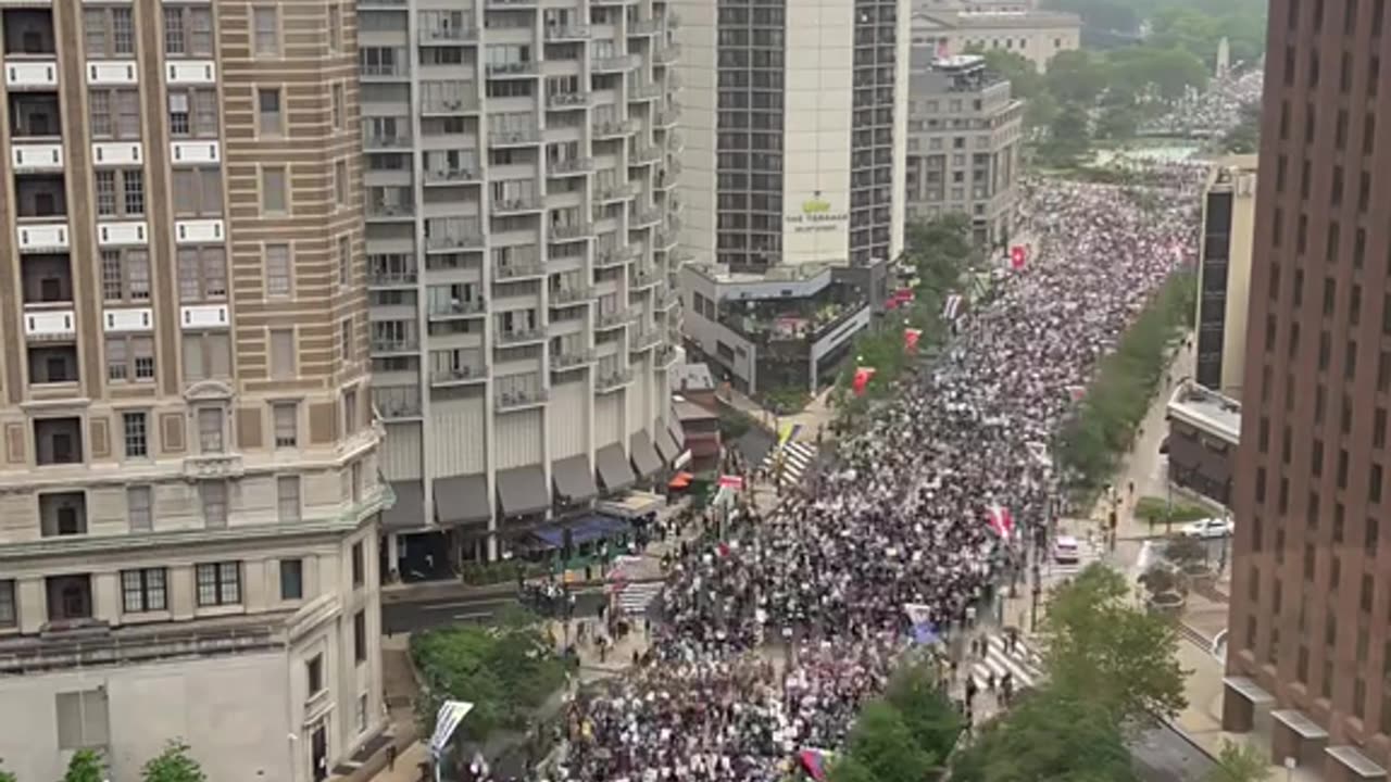 NO KINGS PROTESTS IN PHILADELPHIA