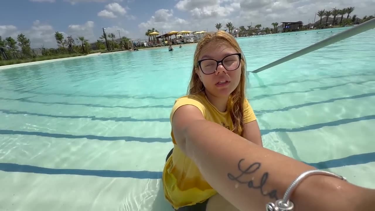 Big a$s girl its very hottie