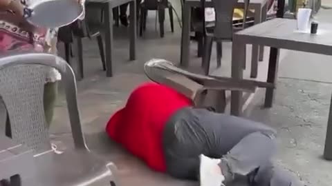 😂👀 This Waiter's Reaction is PRICELESS! | FunFM