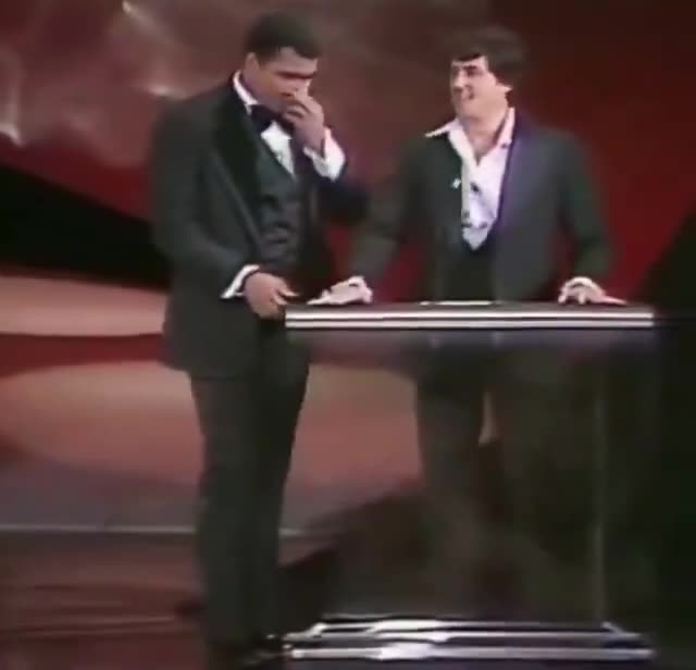 Muhammad Ali snuck up on Sylvester Stallone at the 1977 Oscars
