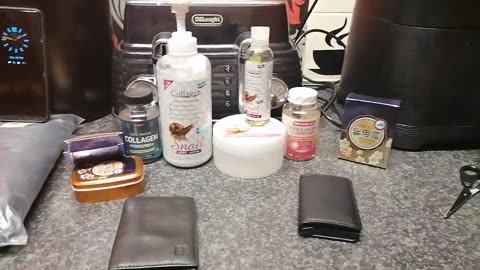 ALIEXPRESS CHINA CUSTOM WALLET 📘 SNAKE 🐍 OIL HAND CREAM COLLAGEN TABLETS & COLLAGEN SNAIL 🐌 CREAM 🤎💚