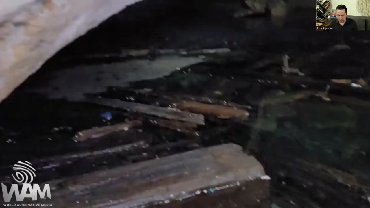 UNDERGROUND CITY DISCOVERED BELOW PYRAMIDS!