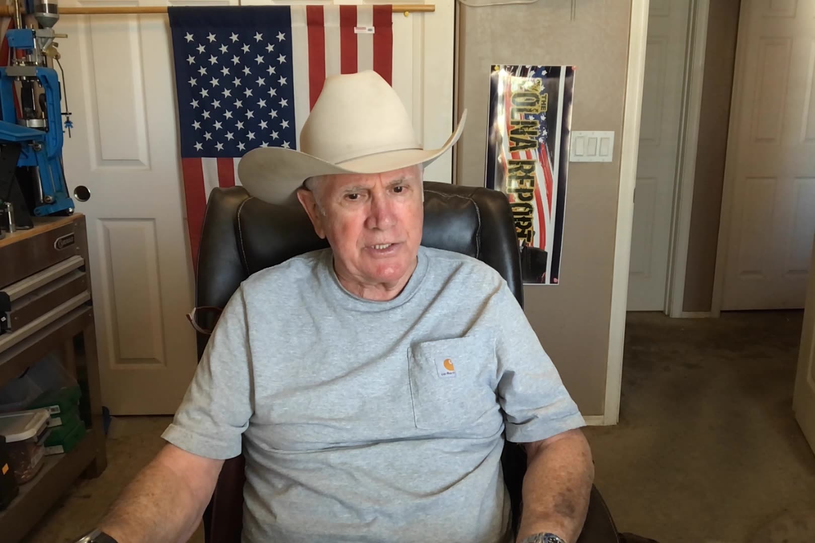 Iranian State TV Highjacked, Encouraging Iranians To Rise Up Against Their Government!