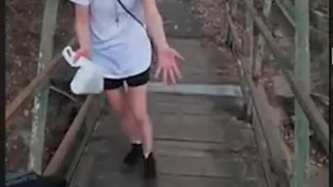 Unfuckable Old Karen just has to go and make a cunt of herself