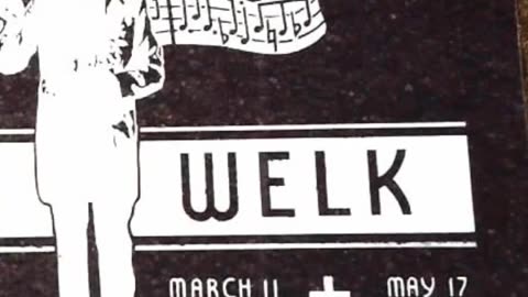 FAMOUS GRAVES - VOL. 444: LAWRENCE WELK