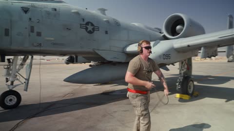 75 EFGS Crew Chief launches A-10 Thunderbolt
