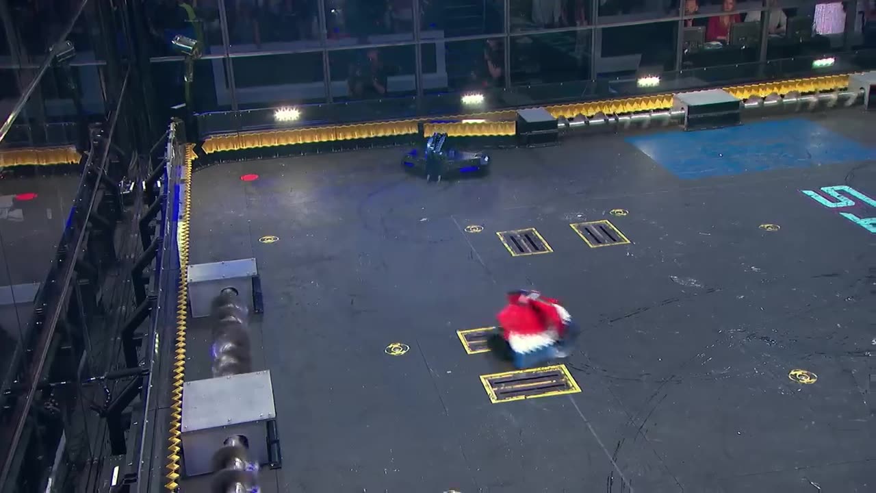 ONE_OF_THE_STRANGEST_FIGHTS_WE_VE_EVER_SEEN!___BattleBots