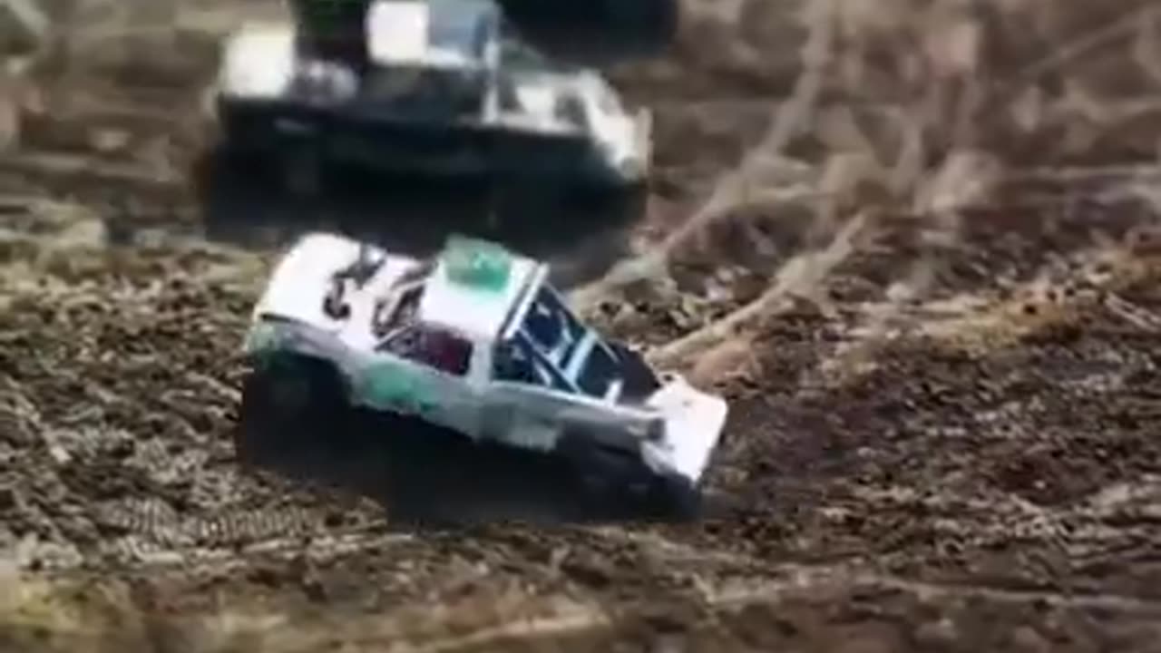 Tilt-Shift makes Real Cars look like Toy Cars