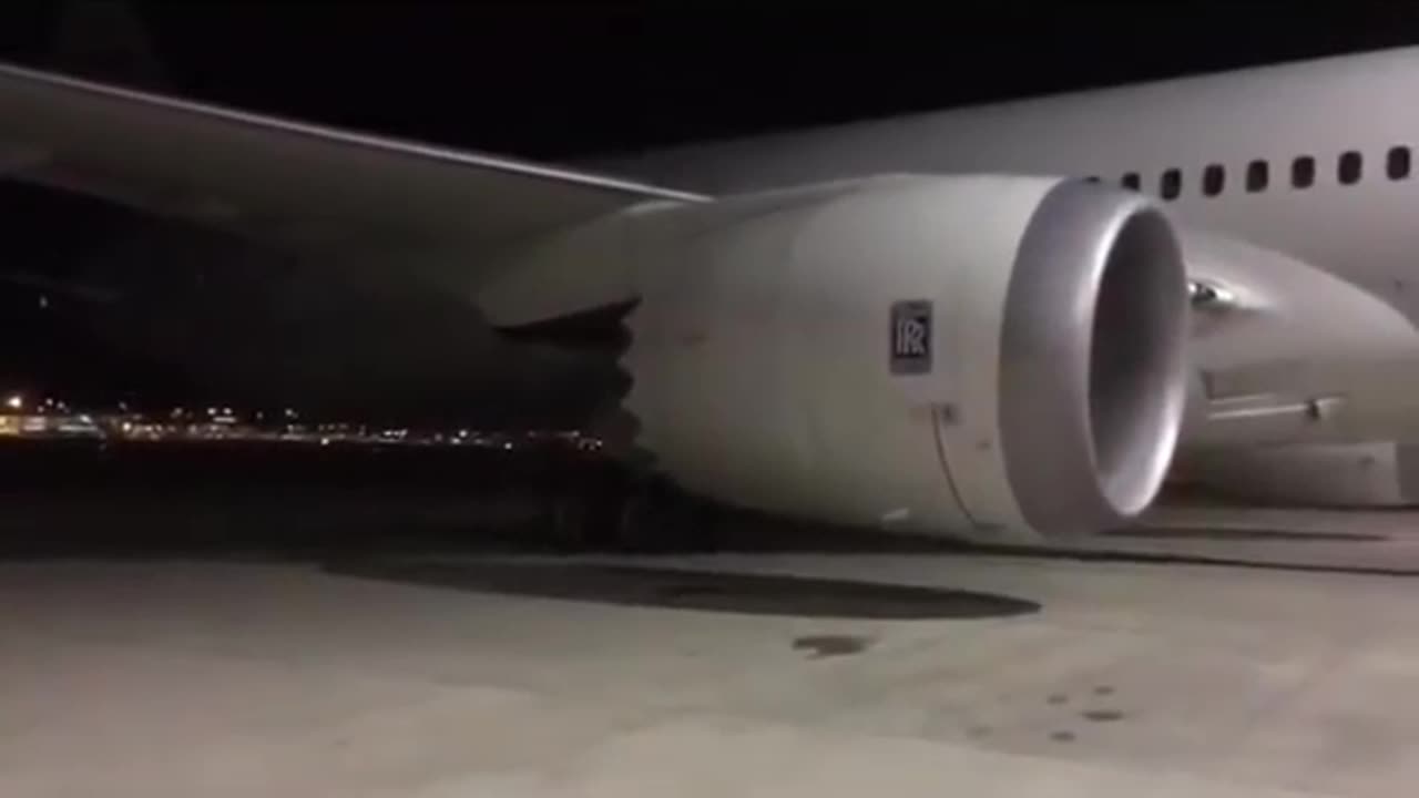Watch Flame Starting Powerful Engine #B787 Trent #Aviation #Fly #AeroArduino