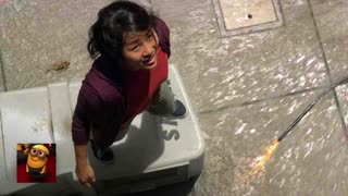 S.W.A.T. - Street's Electrified Water Rescue (S2E1) _ Movieclips