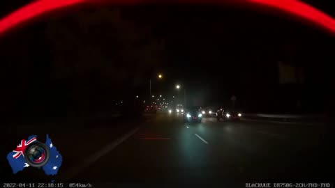 Aussiecams - 5 car collision on the leach hwy WA
