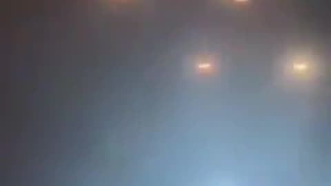 More Iranian missiles hitting 🇮🇱 Israel with locals filming