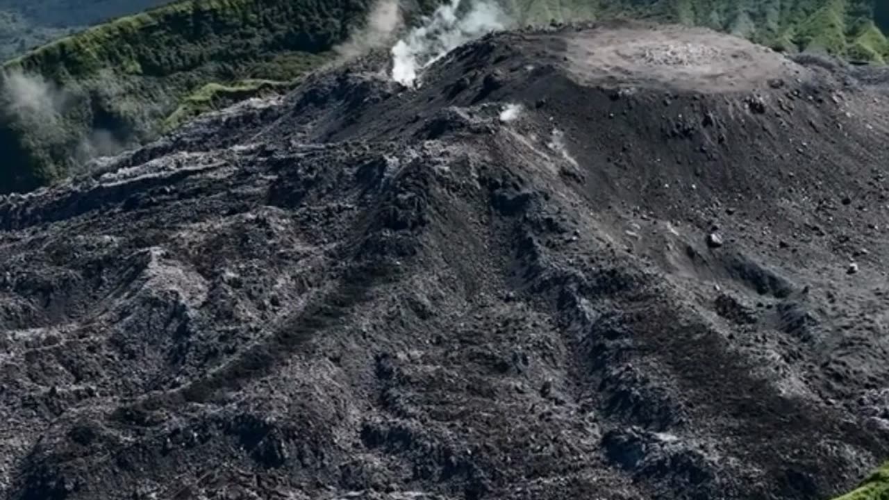 🌋 The Volcano That Changed the World (History’s Biggest Eruption)