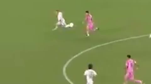 Must Watch: Lionel Messi Incredible Dribbles 5 Players 01/06/2024