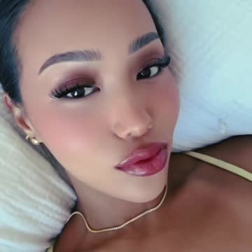 : Quick Lipstick Tutorial for a Stunning Look | 30-Second Beauty Tip