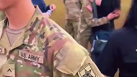Soldier Reunited With Her Twin Sister ❤️