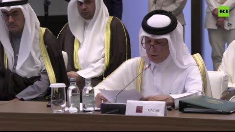 Urges world to 'contain Israel