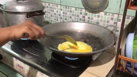 Omelet Cooking Tutorial Part 1: Preparing Ingredients