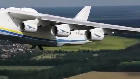 Craziest view of the AN-225 taking off you’ll ever see!