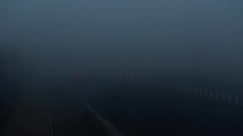 Dense smog disrupts New Year's Eve travel plans in New Delhi