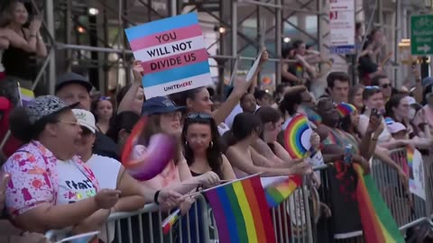 PRIDE LGBTQ 2025 le celebrazioni in tutto il mondo dei sodomiti alla sodomia DOCUMENTARIO Budapest,San Francisco,EuroPride Lisbona,Edinburgo,Kiev,Indianapolis,Seul,Dublino,Chicago,New York