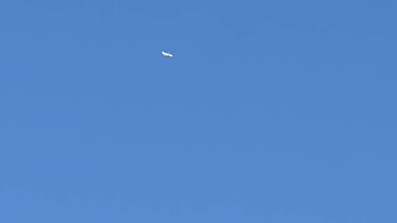 Note: no trails until release of spray!