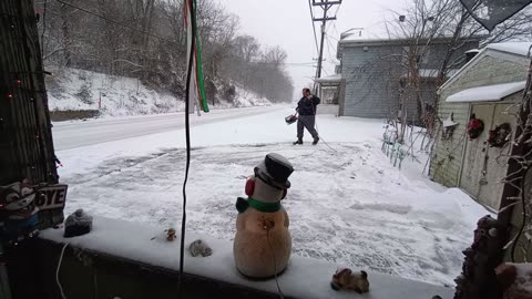 Cleaning Driveway with Electric Snow Shovel - Date: 12/25/2020