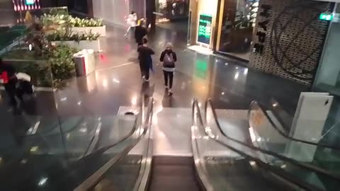 Escalator in Central Park Mall on Broadway in Sydney stops while I'm on it