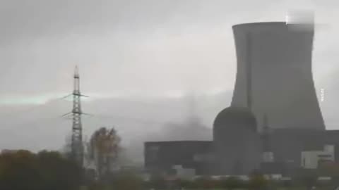 Germany’s Energy Self-Castration — Two Cooling Towers of Gundremmingen Nuclear Plant Blown Up