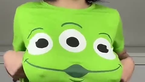 3 eyed alien caught on camera