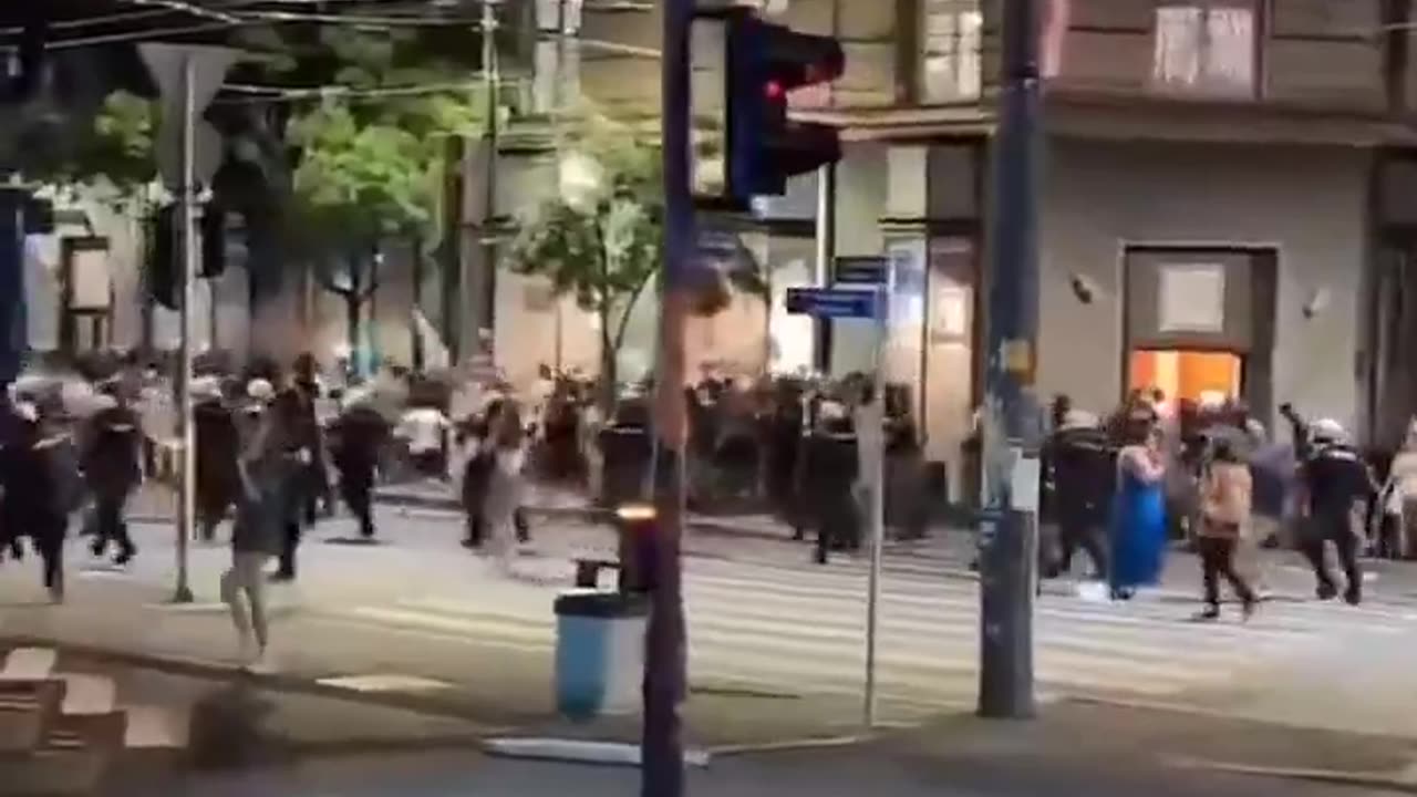 NOW - Violent clashes in multiple Serbian cities.2