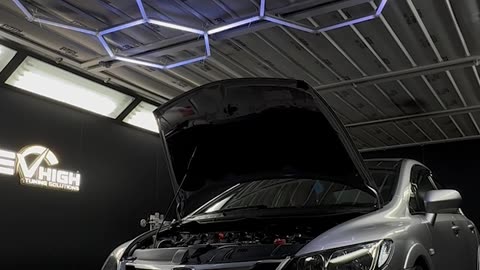 This 2007 Honda Civic VTI-L came in for intake and full exhaust tuning!