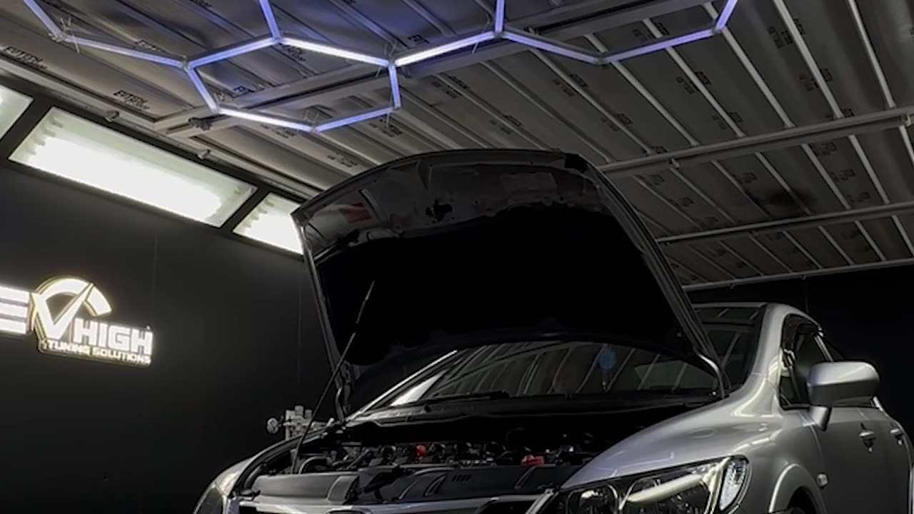This 2007 Honda Civic VTI-L came in for intake and full exhaust tuning!