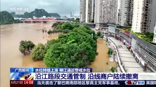 Floods triggered by heavy rain batter southern China