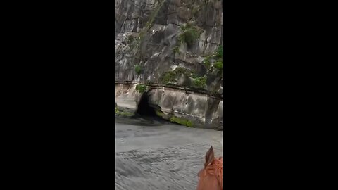 Beginilah ketika kamu melewati goa