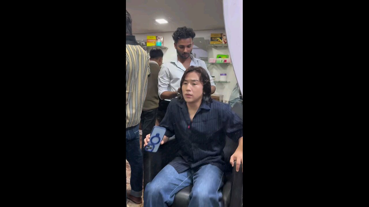 बच्चो वाला हेयरकट कर दो