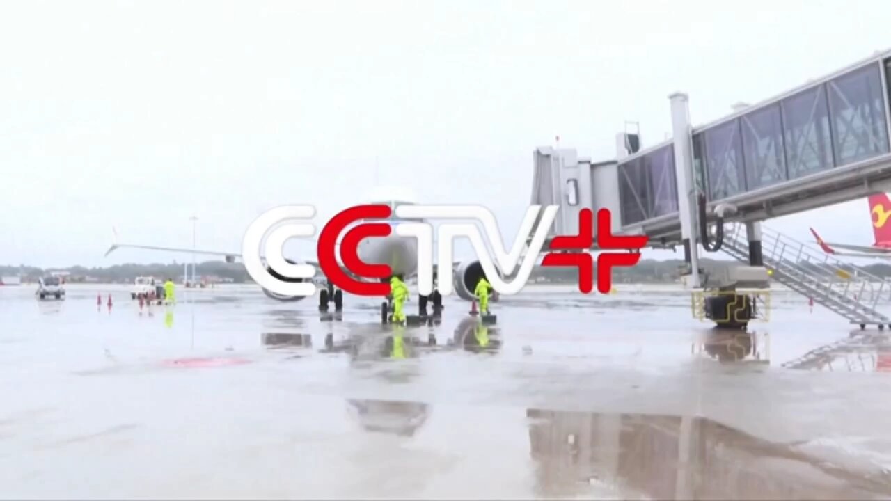 China launches World's first fully autonomous boarding bridge system at domestic airport