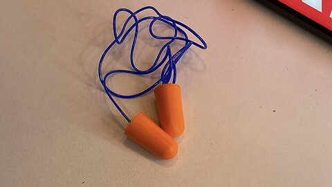 NRR 33dB Foam Ear Plugs with Cord Individually Packed100 Pairs Box for Work Construction Site Orange