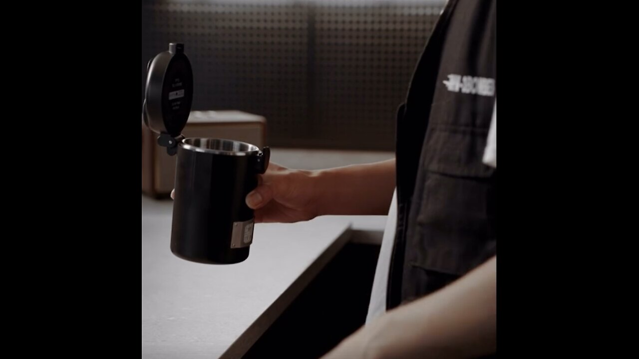 Airtight coffee bean storage container