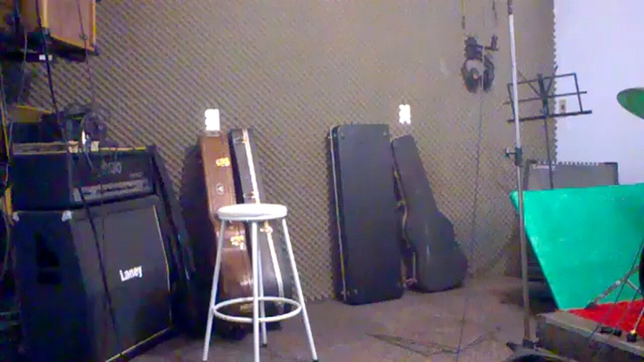 playing bon Jovi in Brazilian viola