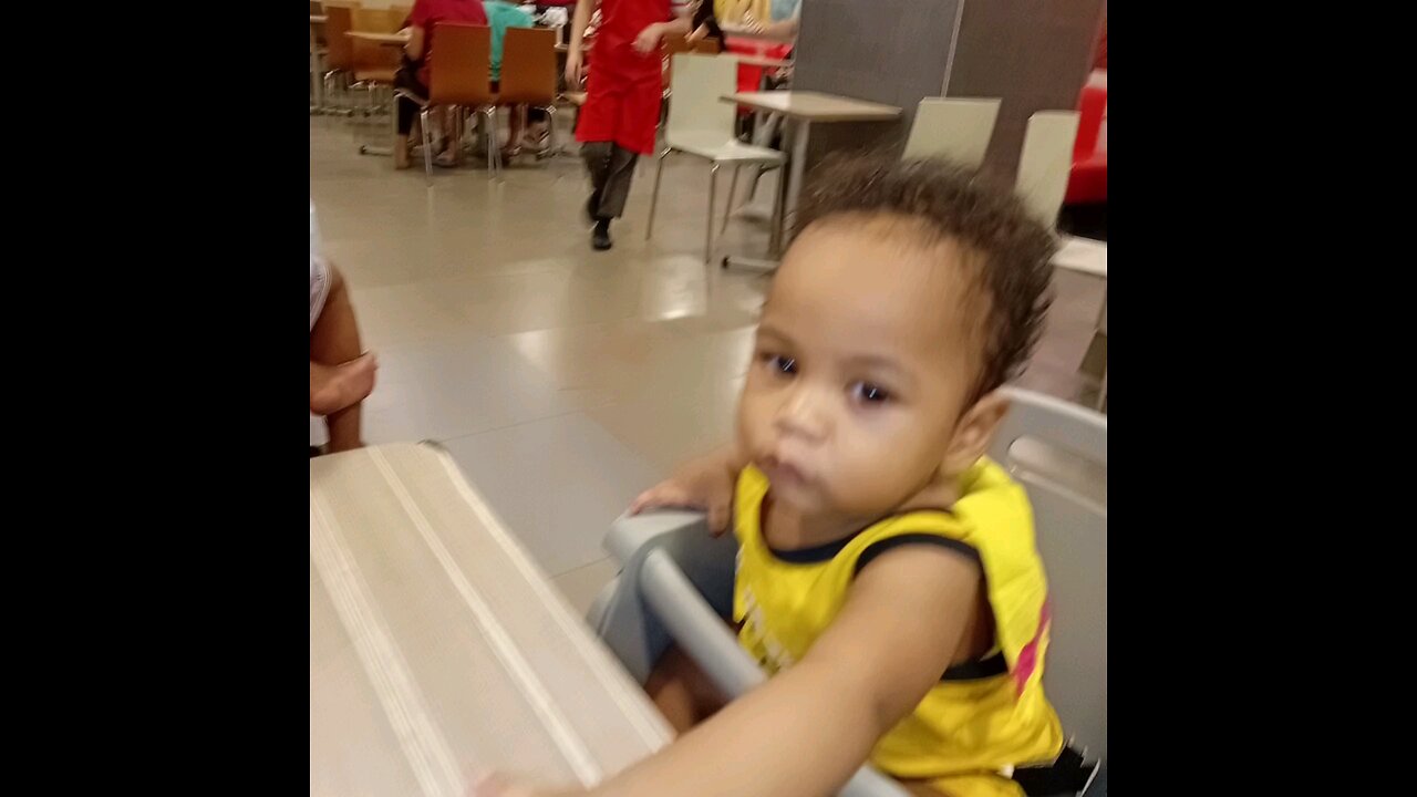 🇺🇸🍗🍔🍟MUKBANG AT JOLLIBEE🇵🇭