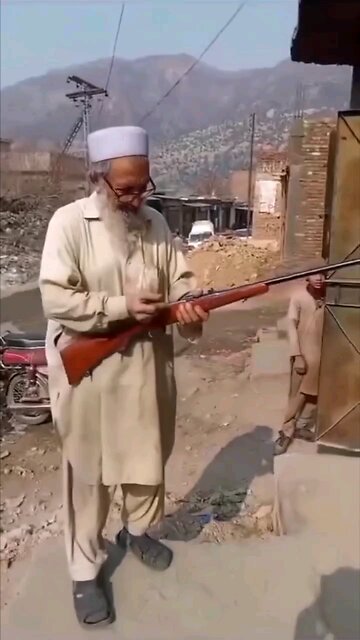 Rifle 🤣🤣🤣🤣