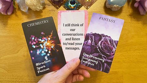 THEY RE-READ YOUR TEXTS & LOOK AT YOUR PHOTOS! 💜 (COLLECTIVE LOVE TAROT READING) 🌸 777