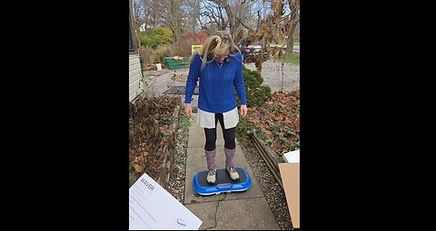 HILARIOUS! Vibration Plate Unboxing and Review! Do they really work?