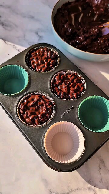 Nutty Choco Cups