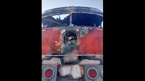 🔥🚂 At night, a Russian Railways locomotive was set on fire in the Syktyvkar depot in the